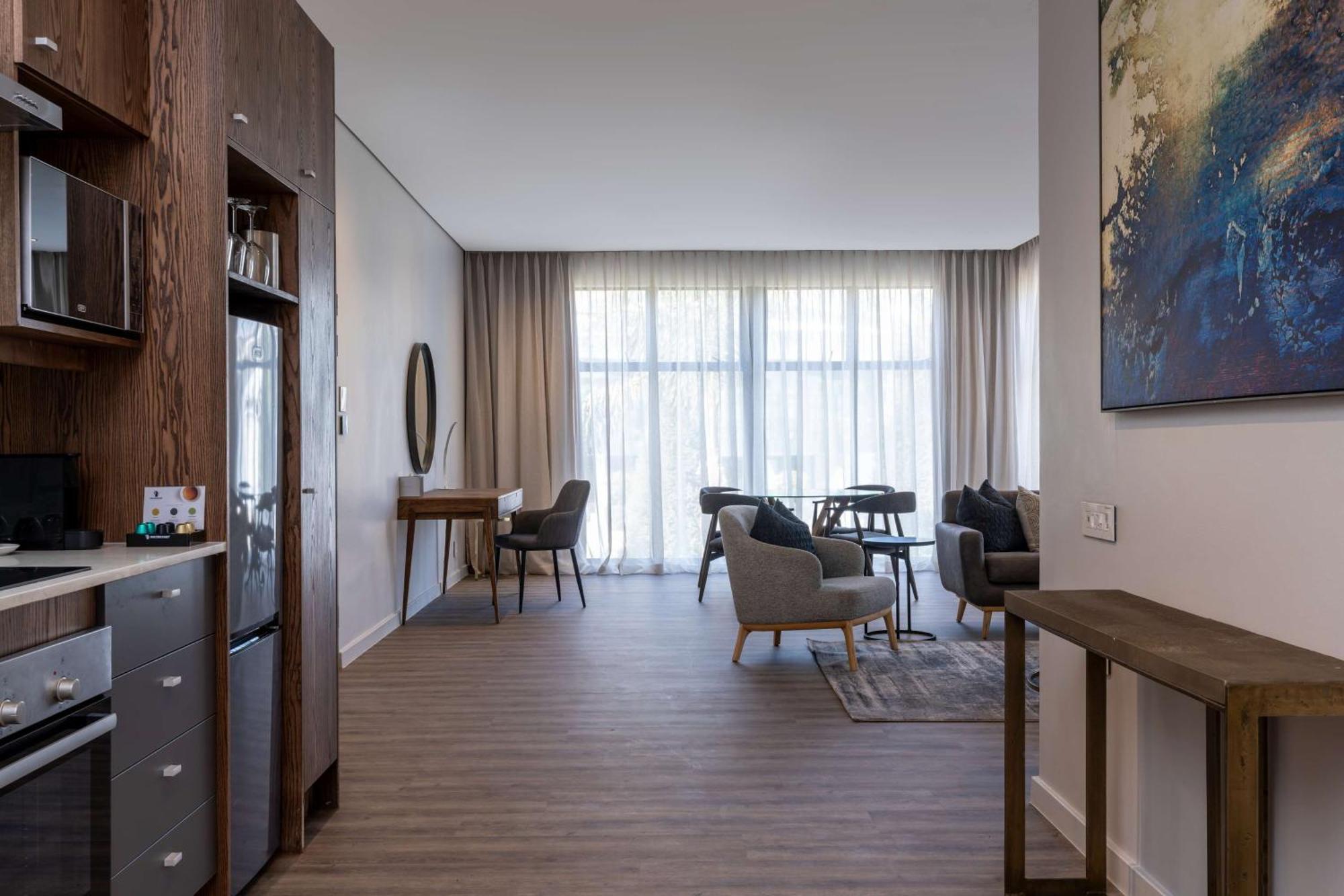 Radisson Hotel And Convention Centre Or Tambo Airport Joanesburgo Exterior foto